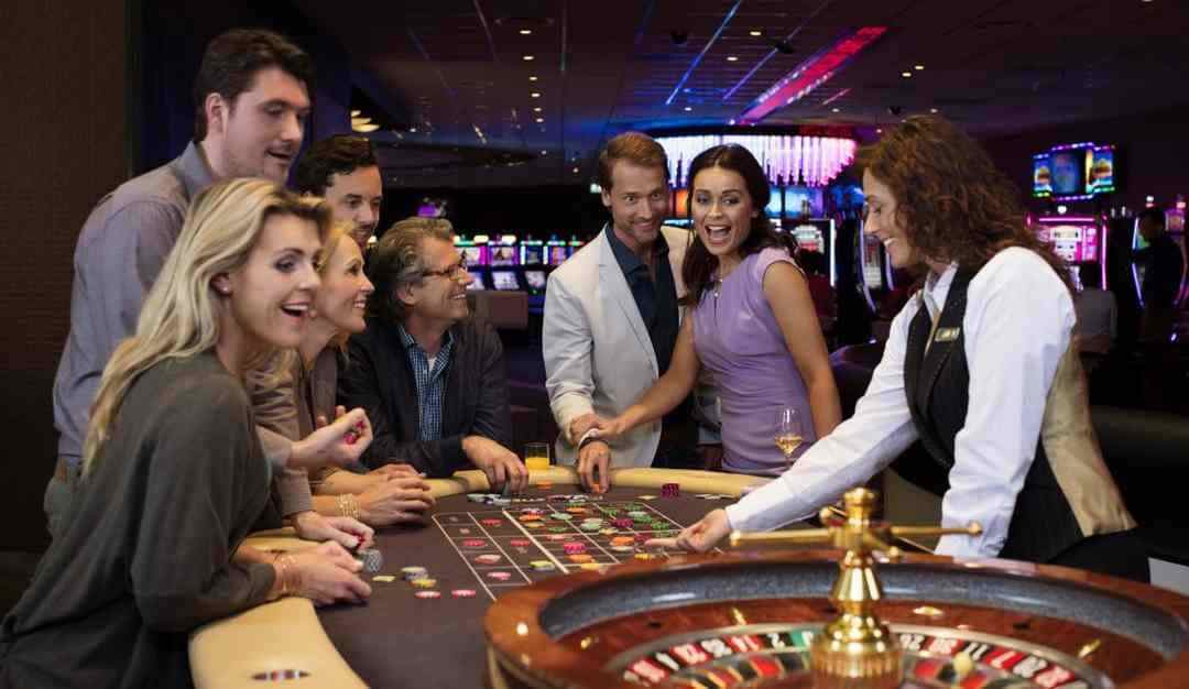 Sòng bạc tại JinBei Casino & Hotel luông đông người chơi